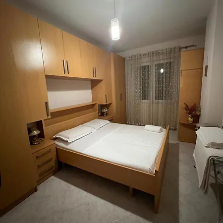 Bela's Tirana